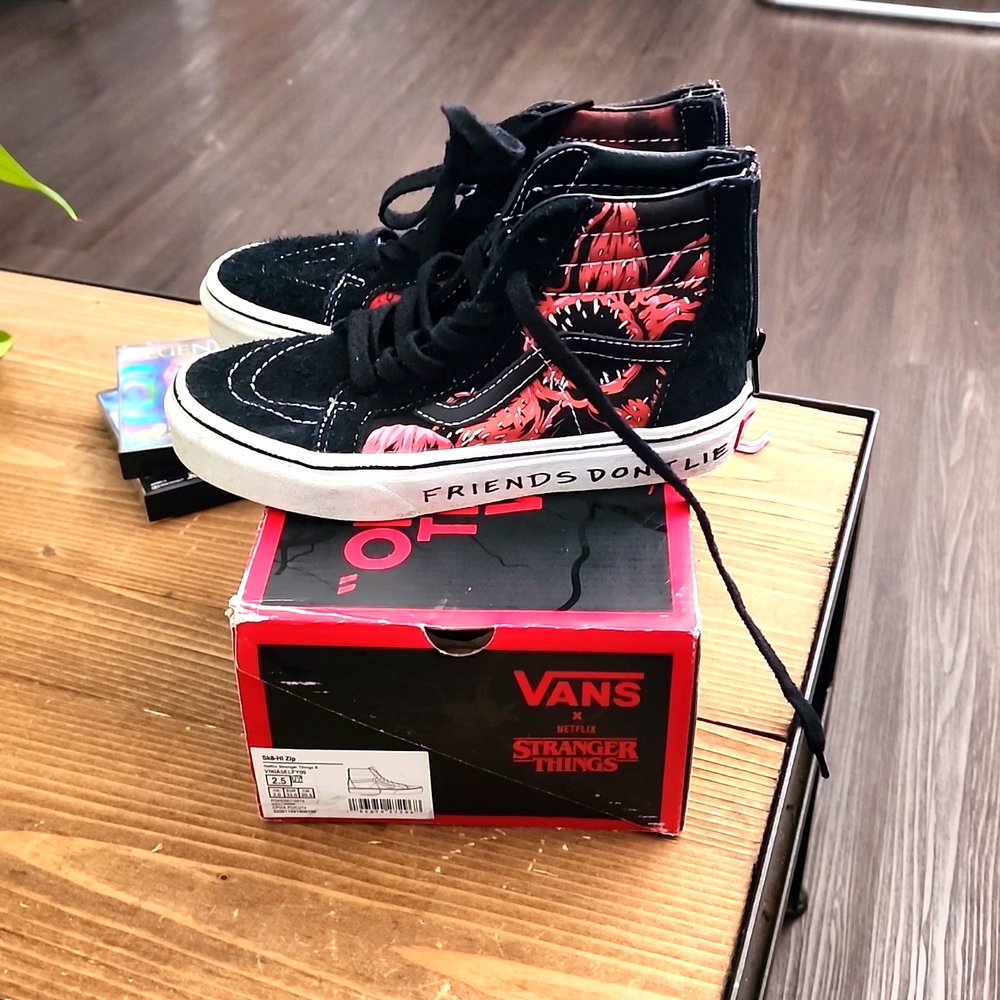 Kids Vans size 2.5y.  Vans X Stranger Things Edition. Vans Sk8